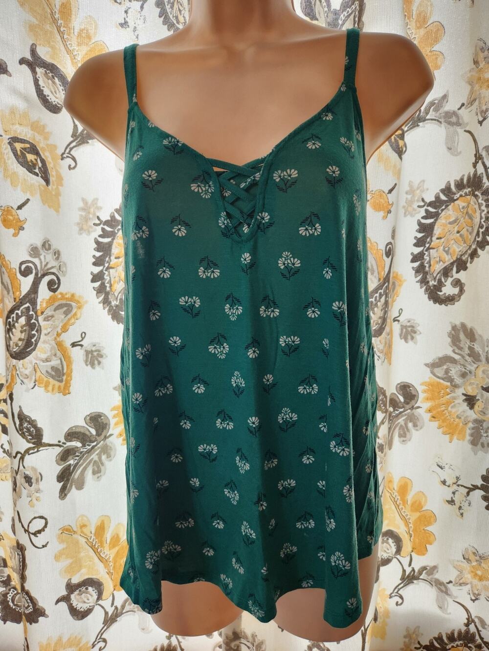 Pink Rose Tank Top Women's Size Large Green White Floral V-Neck Spaghetti Strap